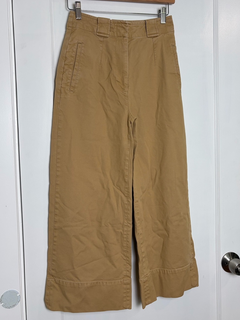 Banana Republic Wide Leg khaki Pants 0